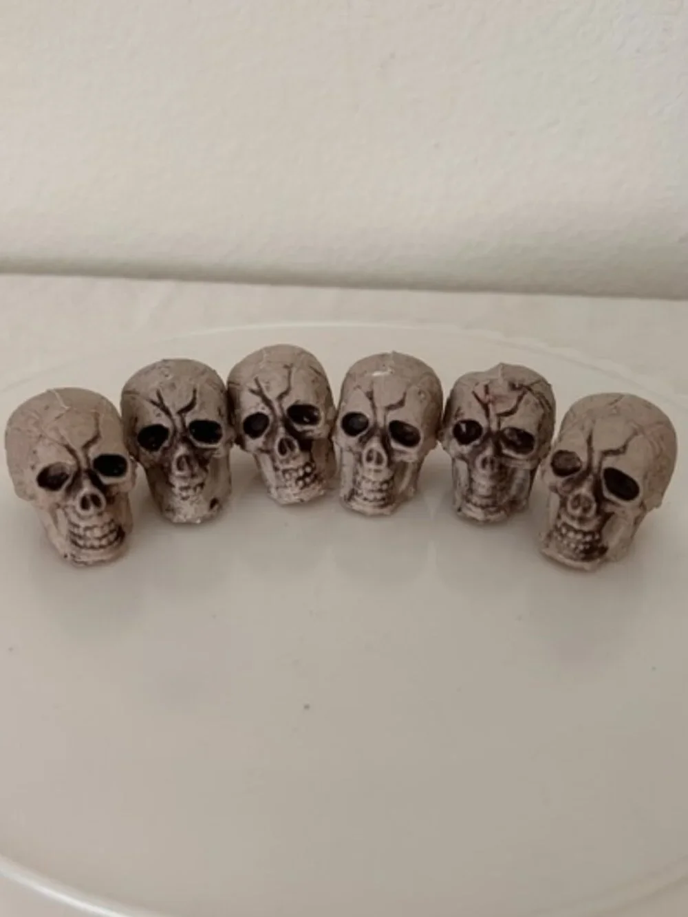 Set of 6 Small Plastic Skeleton Skulls for Halloween